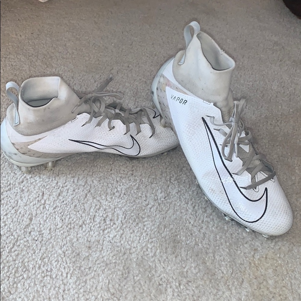 Men’s Nike Vapor Untouchable Pro 3 Cleats